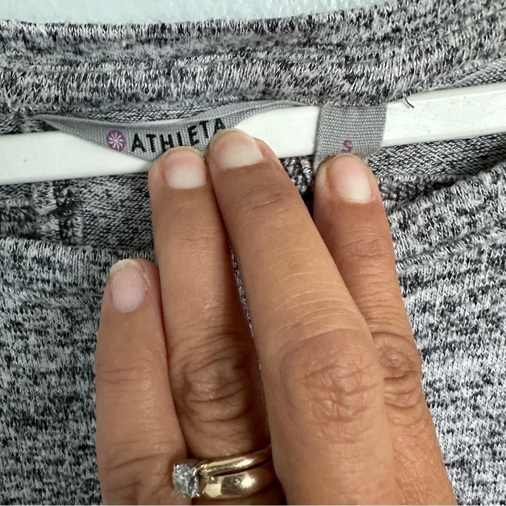 Athleta Luxe Cutout Pose Long Sleeve Sweater